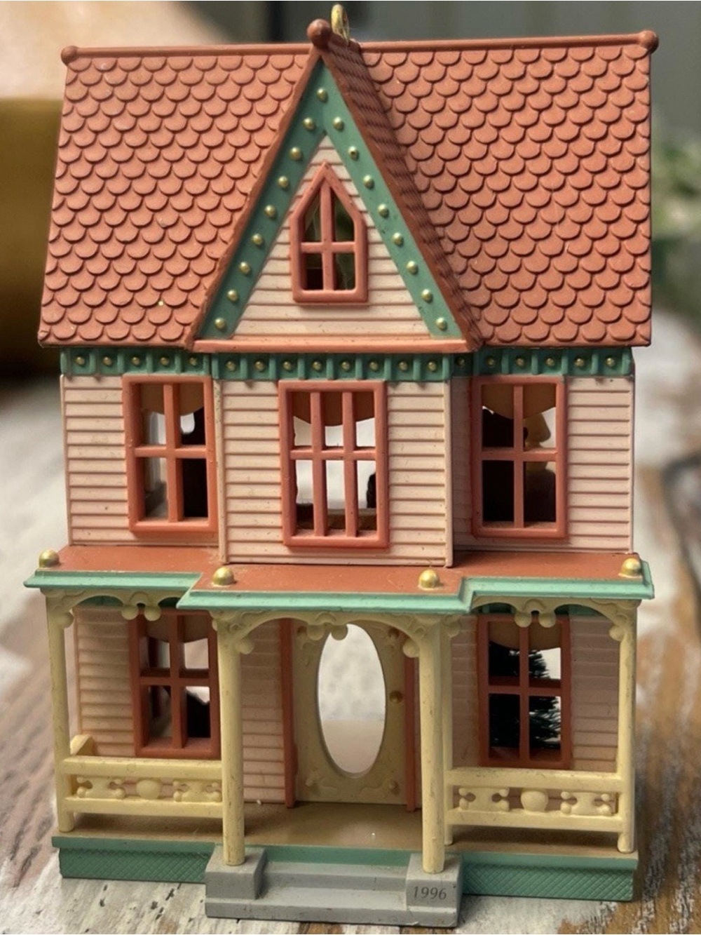 Victorian Painted lady Hallmark Victorian Dollhouse Ornament Keepsake